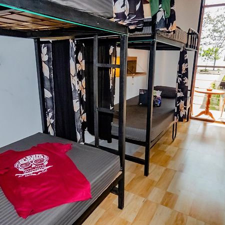 Surf & Party Weligama Hostel Luaran gambar