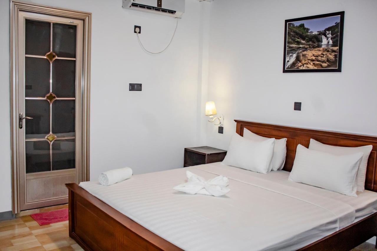 Surf & Party Weligama Hostel Luaran gambar