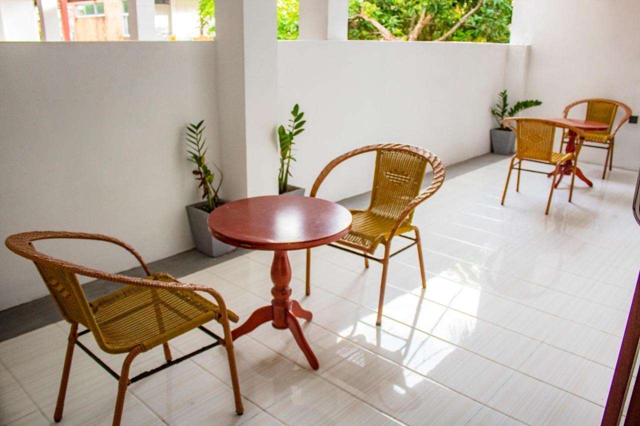 Surf & Party Weligama Hostel Luaran gambar