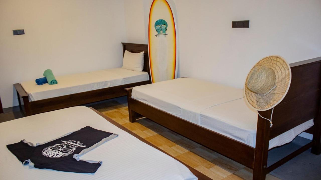 Surf & Party Weligama Hostel Luaran gambar