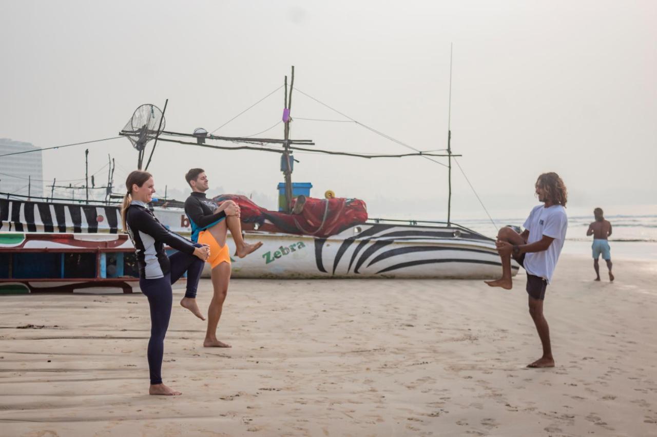 Surf & Party Weligama Hostel Luaran gambar