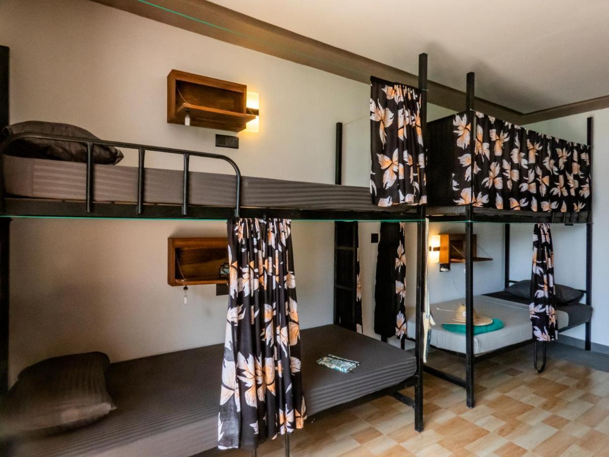 Surf & Party Weligama Hostel Luaran gambar